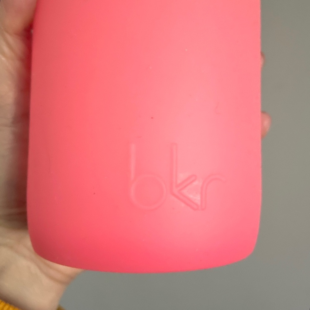 bkr Pink Silicon Covered Glass Water Bottle - 500mL/16oz 💖 - Picture 2 of 5